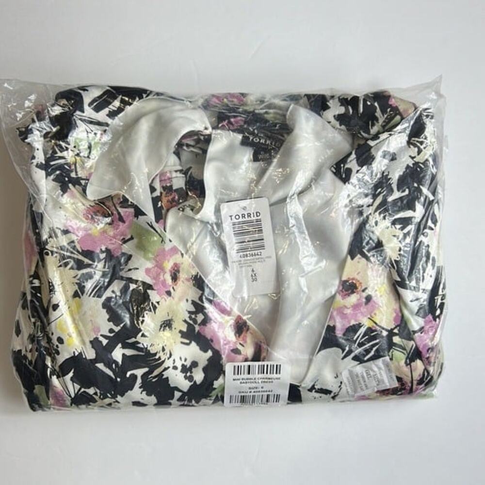 Torrid 6 6X Plus Babydoll Dress Pockets Empire Floral Cottagecore Romantic NWT